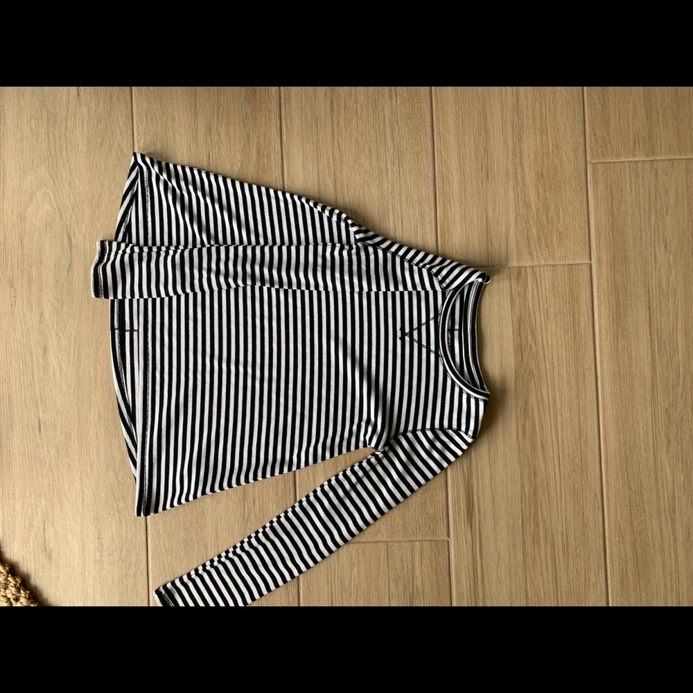 Old Navy black and white striped long sleeve